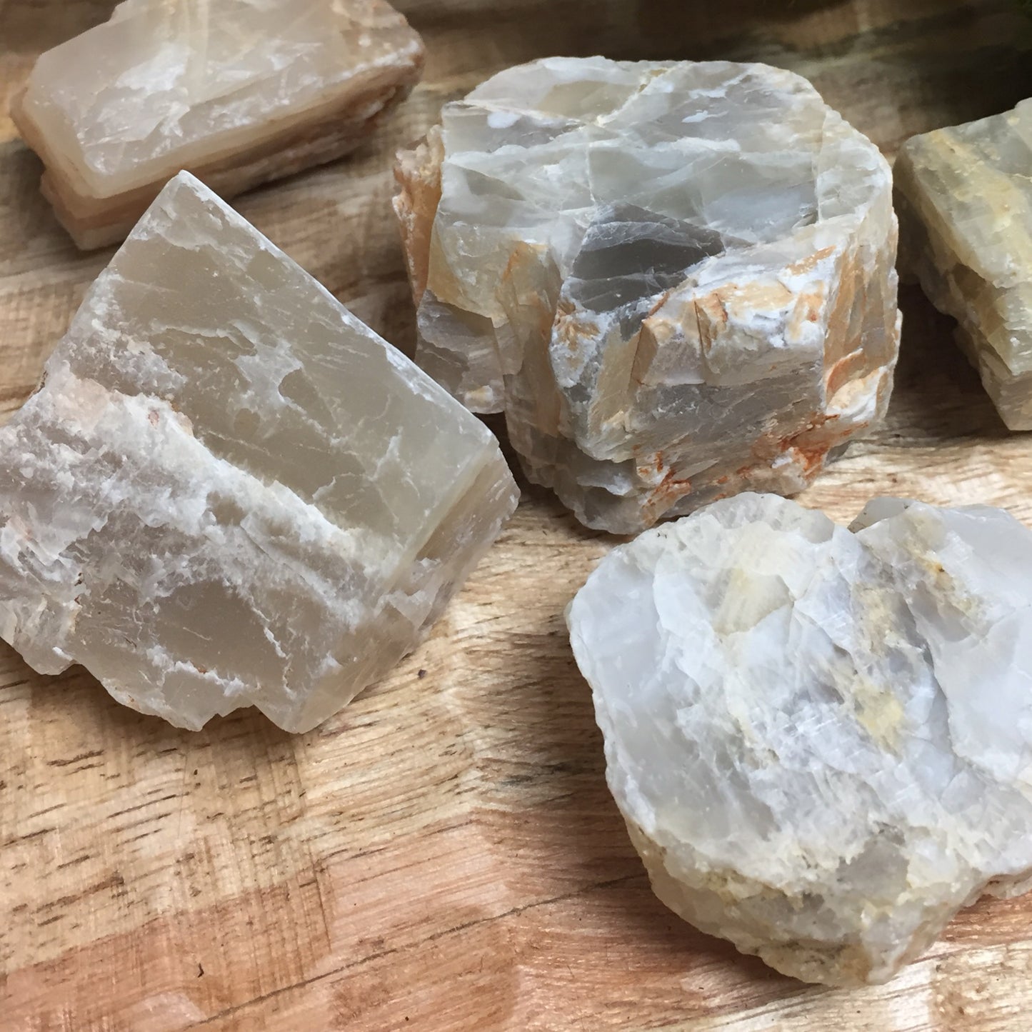 Moonstone White Raw